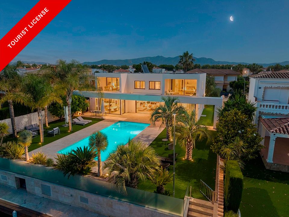 Villa i Empuriabrava, Gerona - foto 1